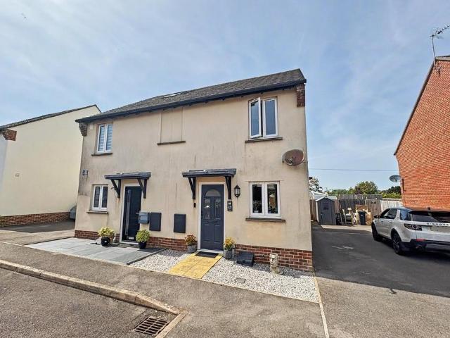 2 bedroom semi detached house for sale