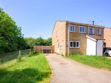 2 bedroom semi detached house for sale