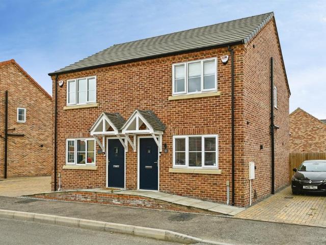 2 bedroom semi detached house for sale