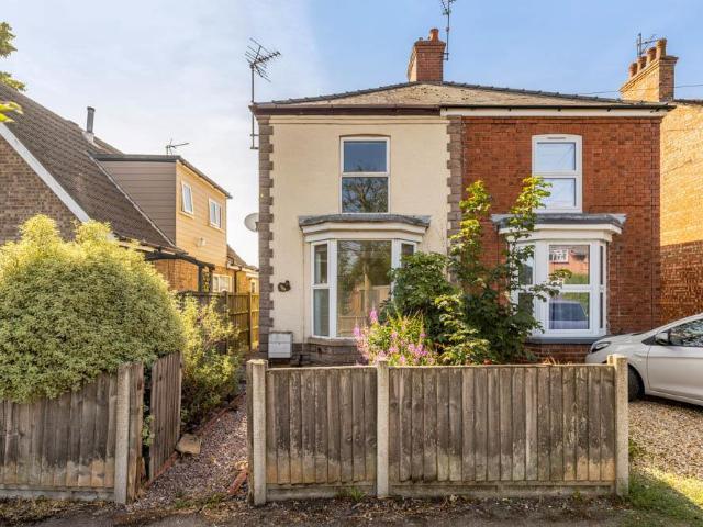 2 bedroom semi detached house for sale
