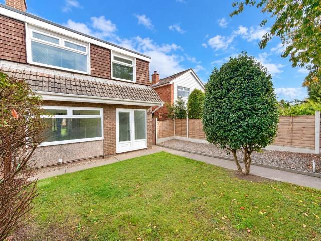 2 bedroom semi detached house for sale