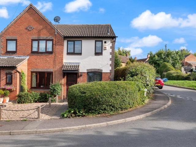 2 bedroom semi detached house for sale