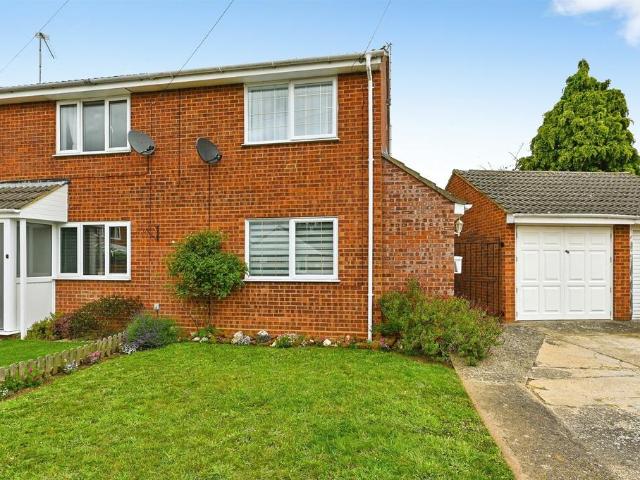 2 bedroom semi detached house for sale