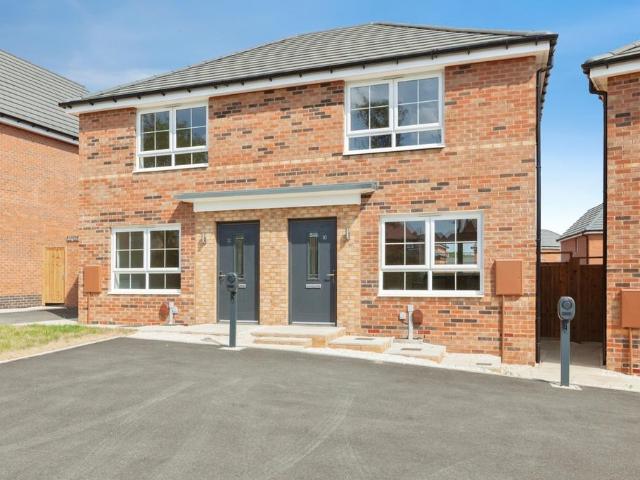 2 bedroom semi detached house for sale