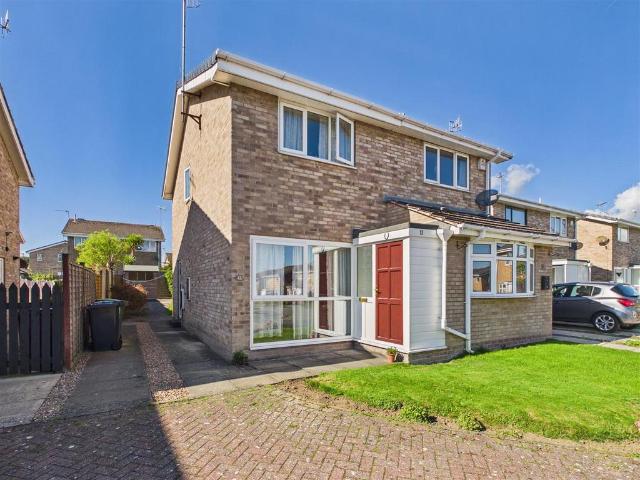 2 bedroom semi detached house for sale