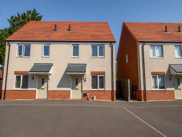 2 bedroom semi detached house for sale