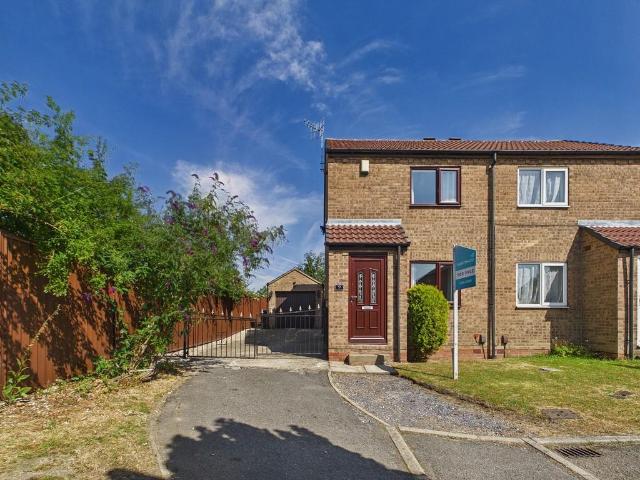 2 bedroom semi detached house for sale