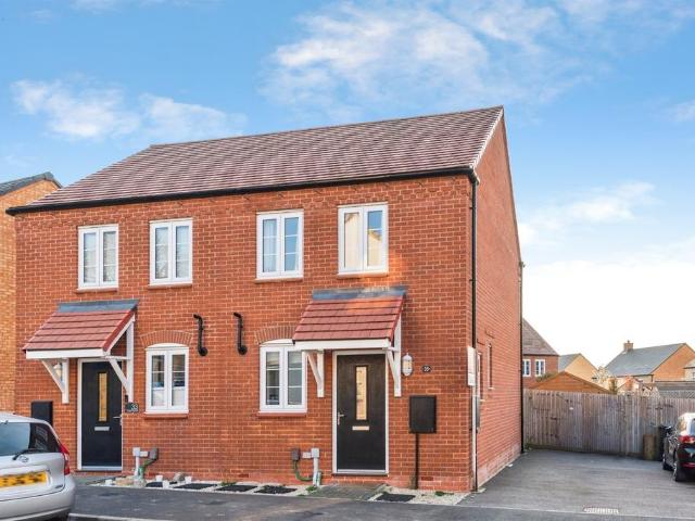 2 bedroom semi detached house for sale