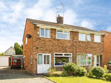2 bedroom semi detached house for sale