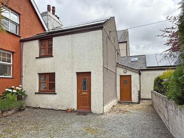 2 bedroom semi detached house for sale