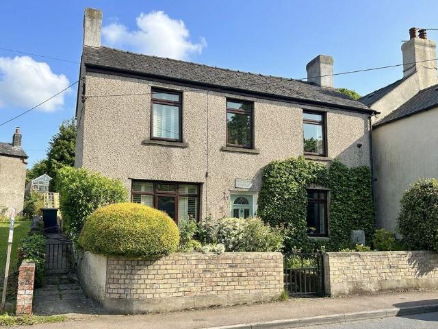 2 bedroom detached house for sale