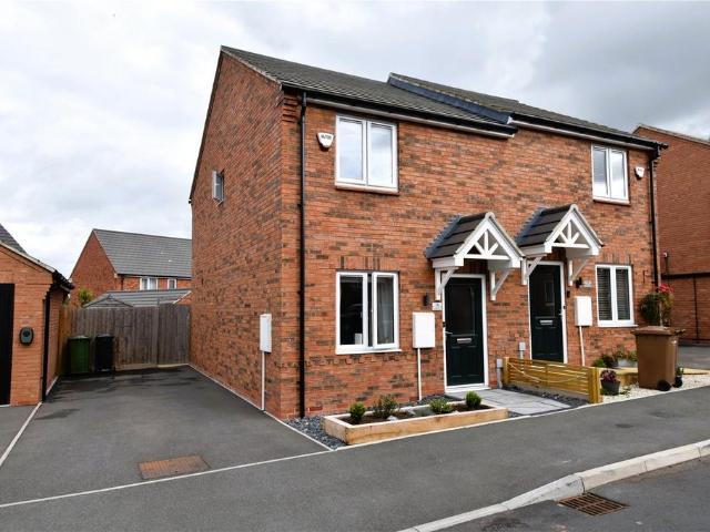 2 bedroom semi detached house for sale