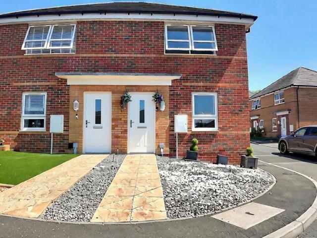 2 bedroom semi detached house for sale