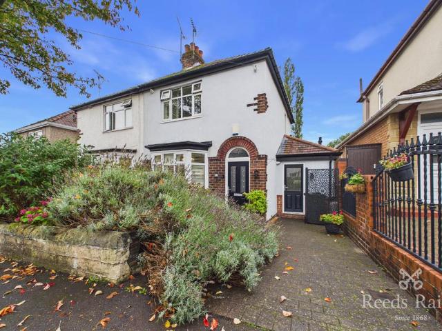 2 bedroom semi detached house for sale