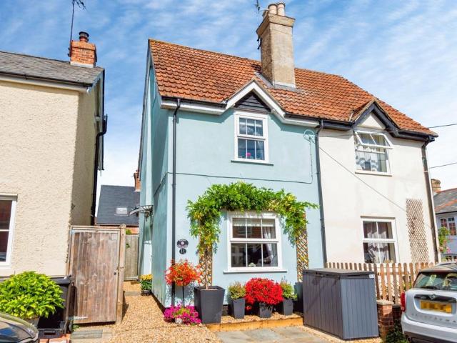 2 bedroom semi detached house for sale