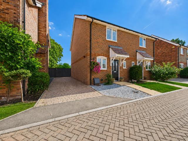 2 bedroom semi detached house for sale