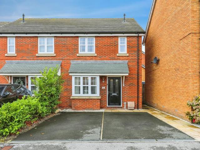 2 bedroom semi detached house for sale