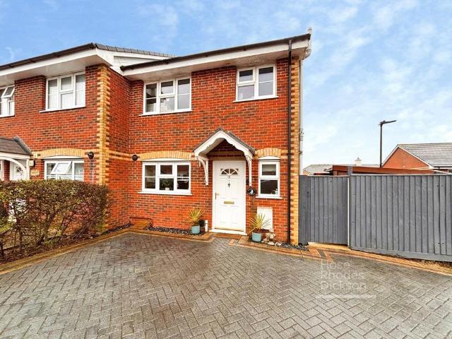 2 bedroom semi detached house for sale