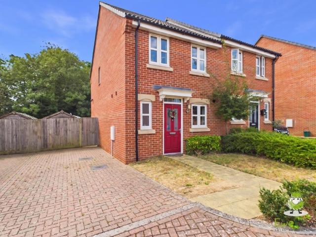 2 bedroom semi detached house for sale