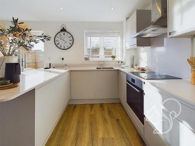 2 bedroom semi detached house for sale