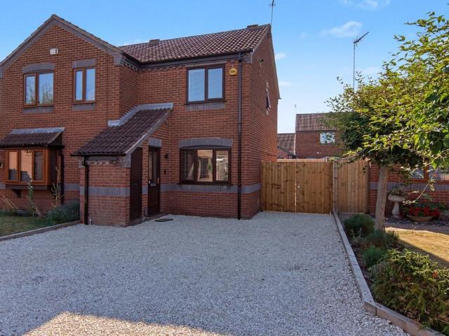 2 bedroom semi detached house for sale