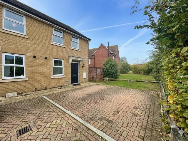 2 bedroom semi detached house for sale