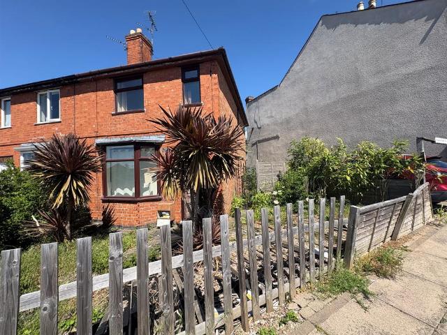 2 bedroom semi detached house for sale