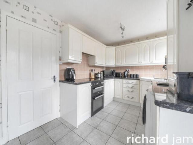 2 bedroom semi detached house for sale in Westminster Road, Toothill, Swindon, SN5