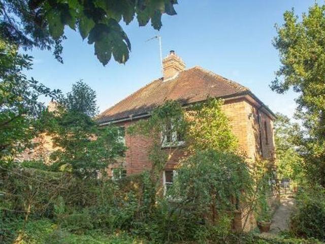 2 Bedroom Semi detached House For Sale In Etchingham, East Sussex