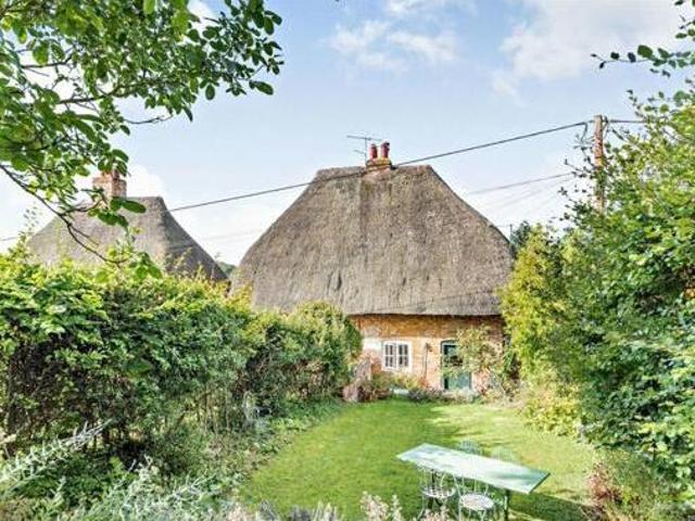 2 Bedroom Semi detached House For Sale In Hungerford, Berkshire