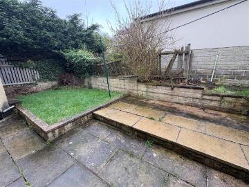 Northern Ireland - Garden, Equipped kitchen