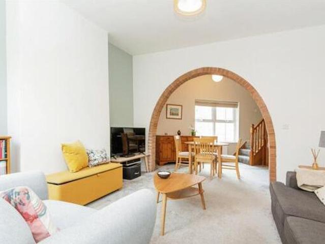 2 Bedroom Semi detached House For Sale In Sheffield, South Yorkshire