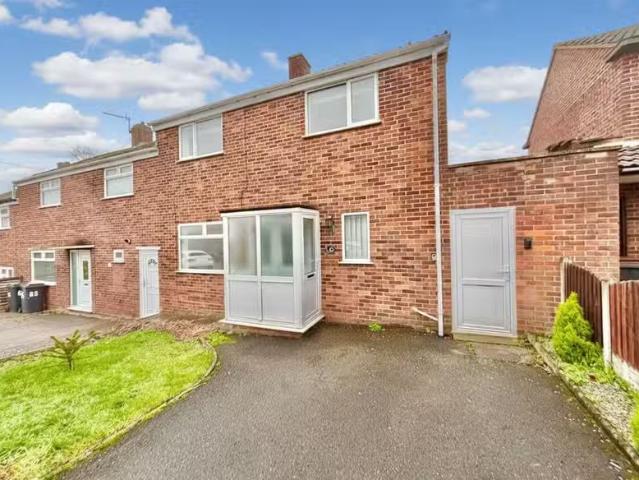 2 bedroom semi detached house for rent in Vale View, Nuneaton.