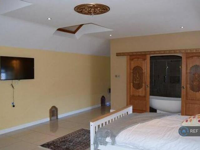 2 Bedroom Semi detached House For Rent In Westhill