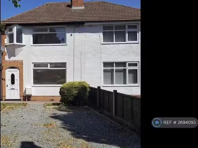 2 bedroom semi detached house for rent in Whitecroft Road, Bir.