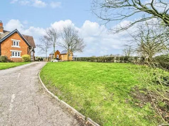 2 bedroom semi detached house for rent in Brickyard Cottage, A.