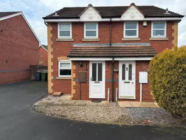 2 bedroom semi detached house for rent in Celandine, Tamworth.