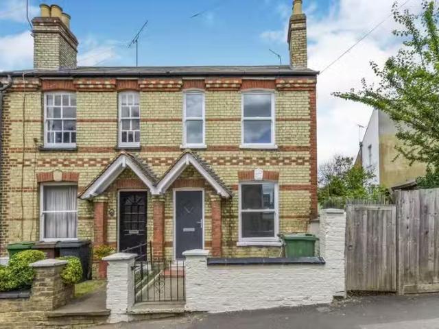 2 bedroom semi detached house for rent in Folly Lane, AL3
