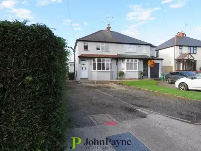 2 bedroom semi detached house for rent in Hawkes Mill Lane, Al.