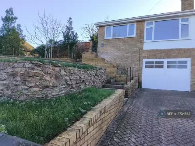 2 bedroom semi detached house for rent in Kidderminster, Kidde.
