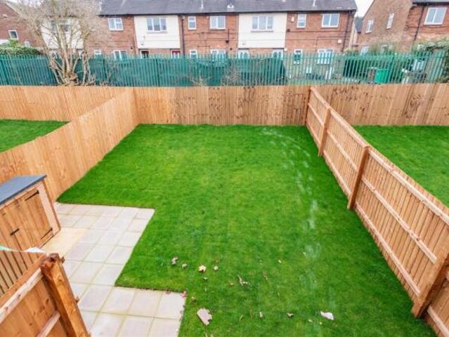 2 bedroom semi detached house for rent in Laura Avenue, Nottingham, NG5