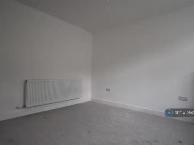 2 bedroom semi detached house for rent in Main Street, Great B.