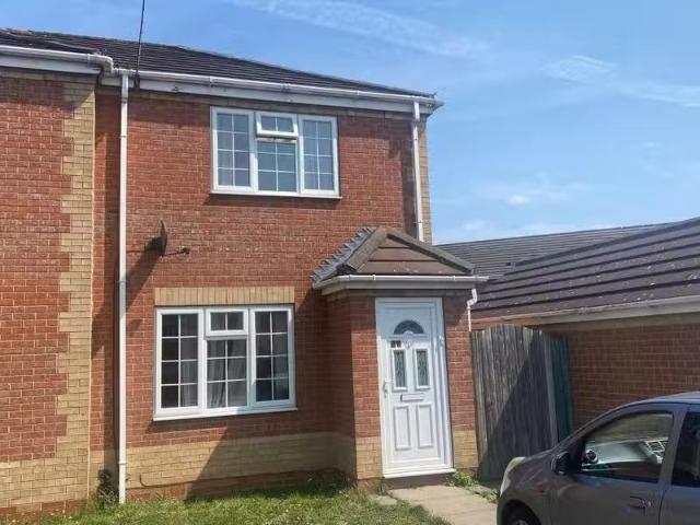 2 bedroom semi detached house for rent in Mimosa Crescent, Der.