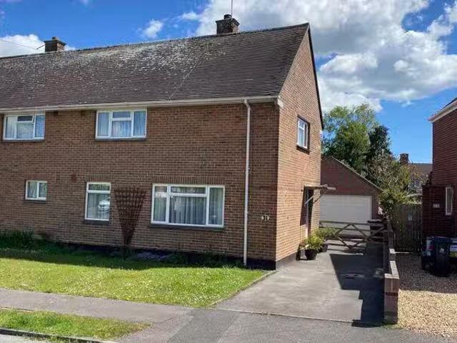 2 bedroom semi detached house for rent in Mistover Road, Wareh.