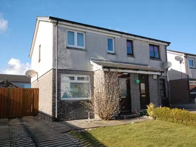 2 bedroom semi detached house for rent in Oak Drive, Portlethe.