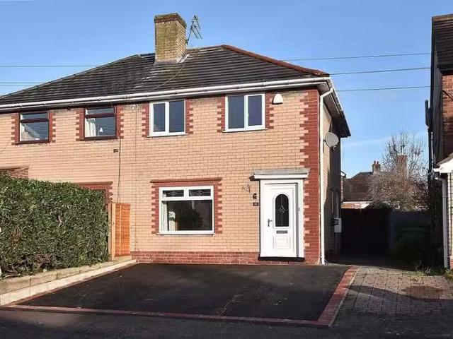 2 bedroom semi detached house for rent in Penrhyn Road, Northw.