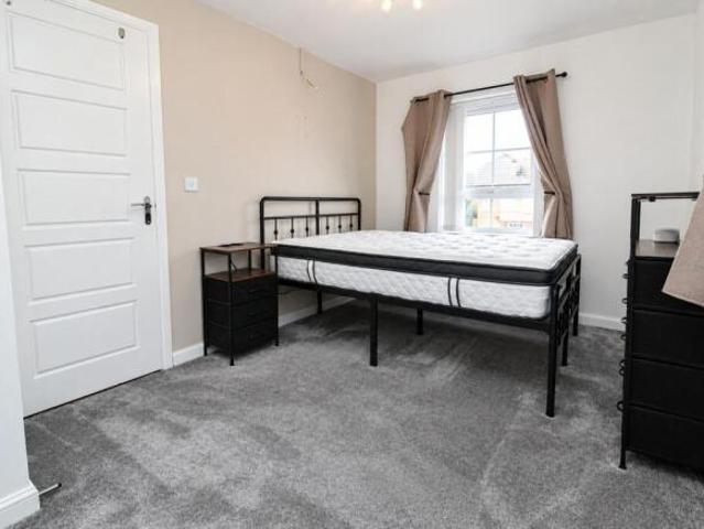 2 bedroom semi detached house for rent in Simpson Avenue, Chamberlain Road, Kingston Upon Hull, HU8