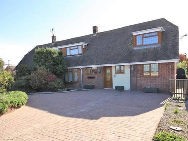 2 bedroom semidetached house for sale in Muckingford Road Linford SS17 SS17