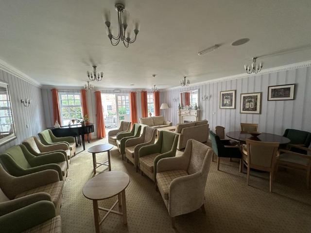 2 bedroom serviced apartment to rent