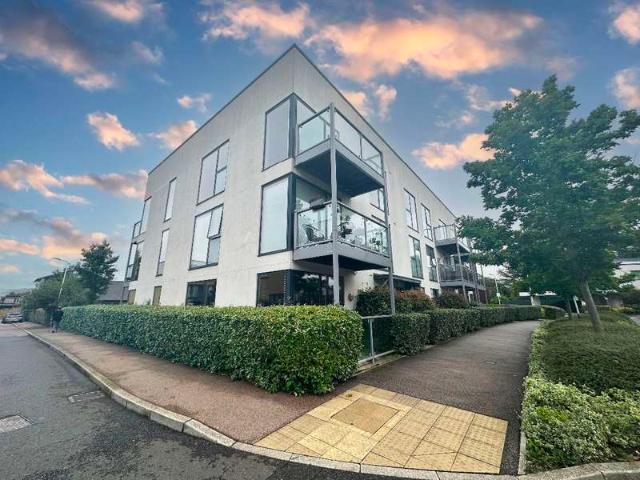 2 Bedroom Serviced Apartments Flat